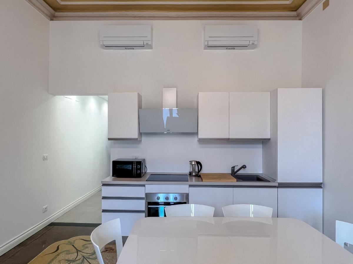 Appartamenti In Villa Del '900 Varazze Luaran gambar