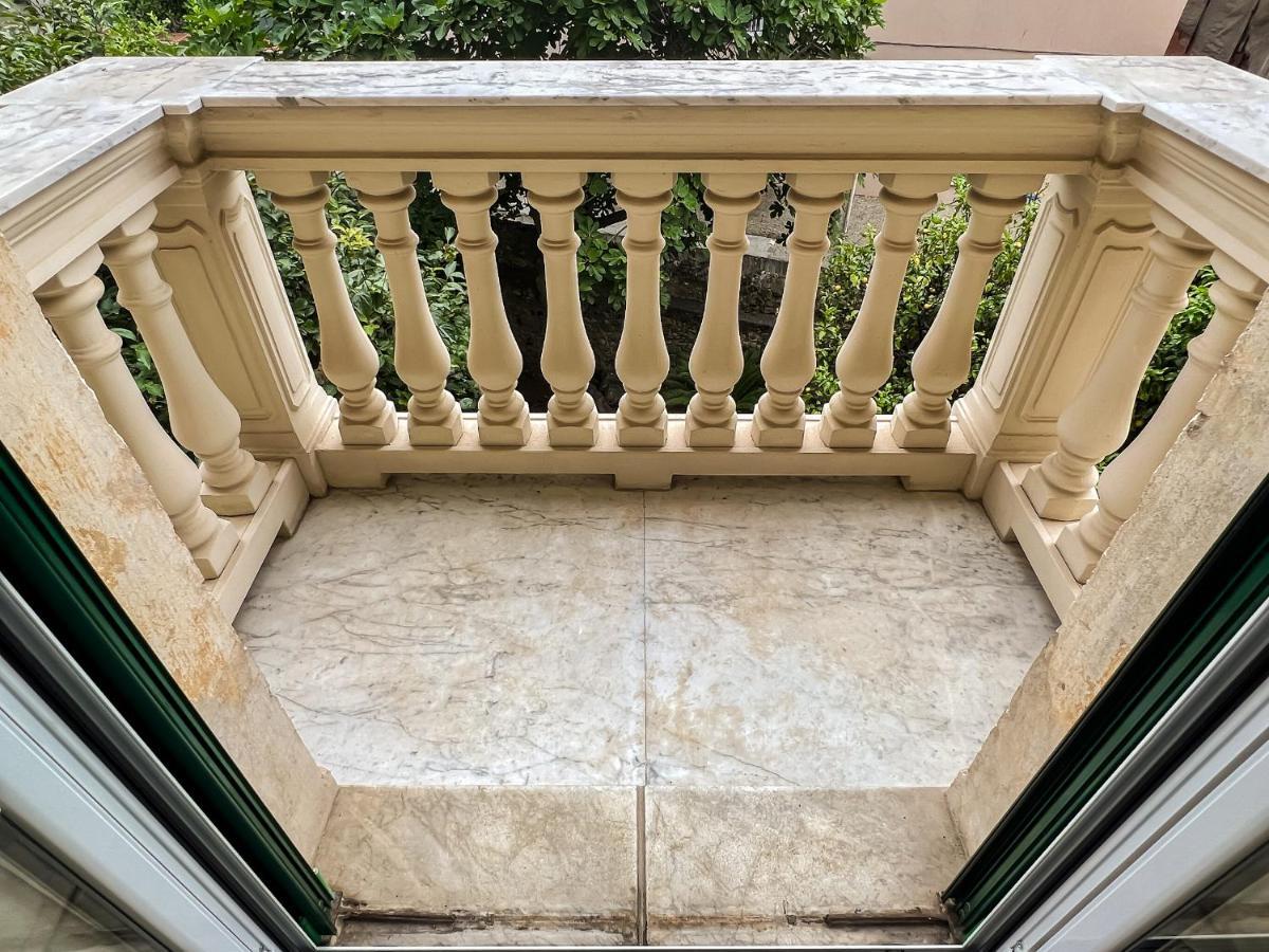 Appartamenti In Villa Del '900 Varazze Luaran gambar